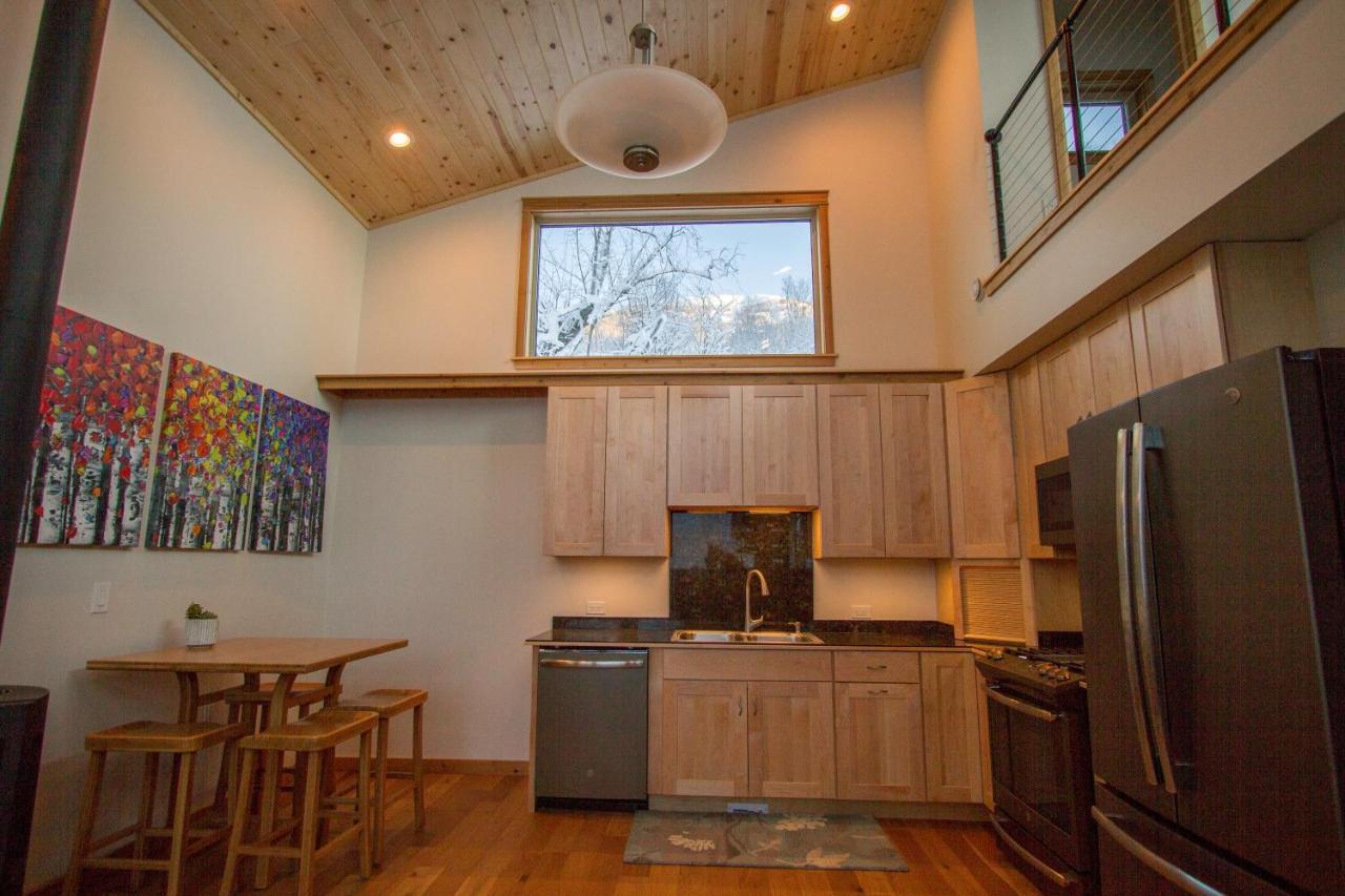 Eagle Peak Guesthouse Eagle River Екстер'єр фото