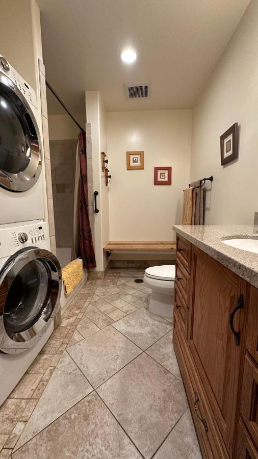 Eagle Peak Guesthouse Eagle River Екстер'єр фото
